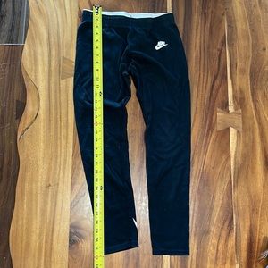 4/50% off | Nike Leggings